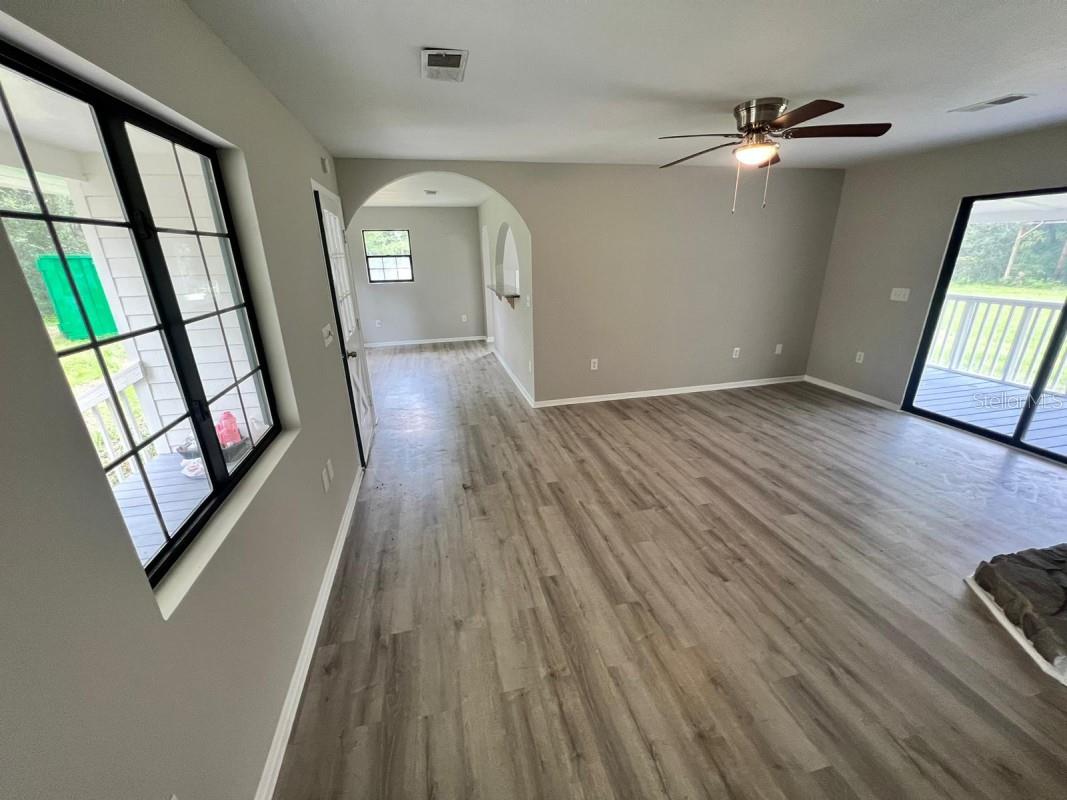 FARMS & OAKS - Residential