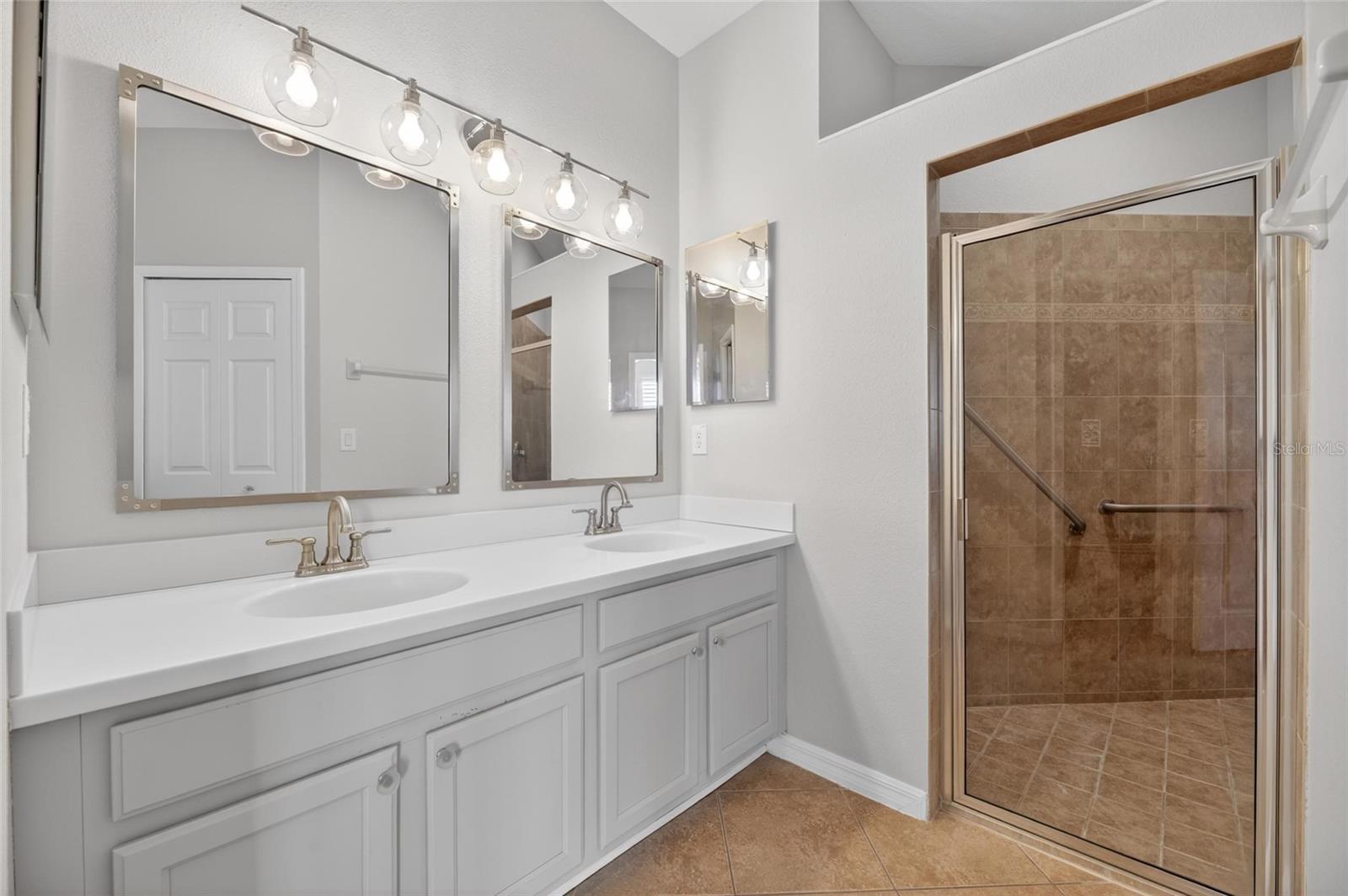 SOUTHSHORE FALLS PH 2 - Residential