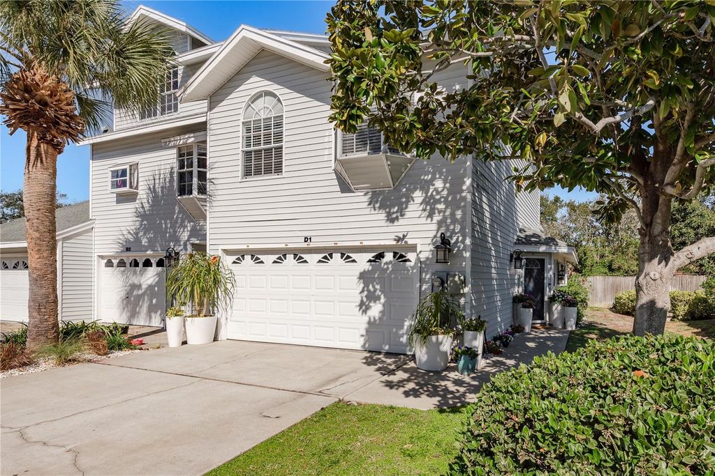 Photo of 11722 Currie Lane #D1, Largo, FL 33774 (MLS # TB8468654)