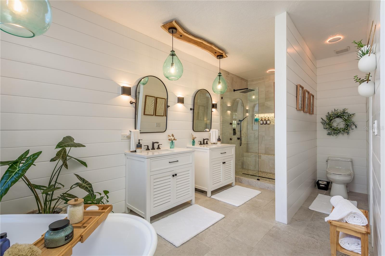 11722 CURRIE LANE D1