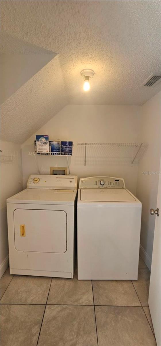 ISLAND COVE VILLAS - Residential