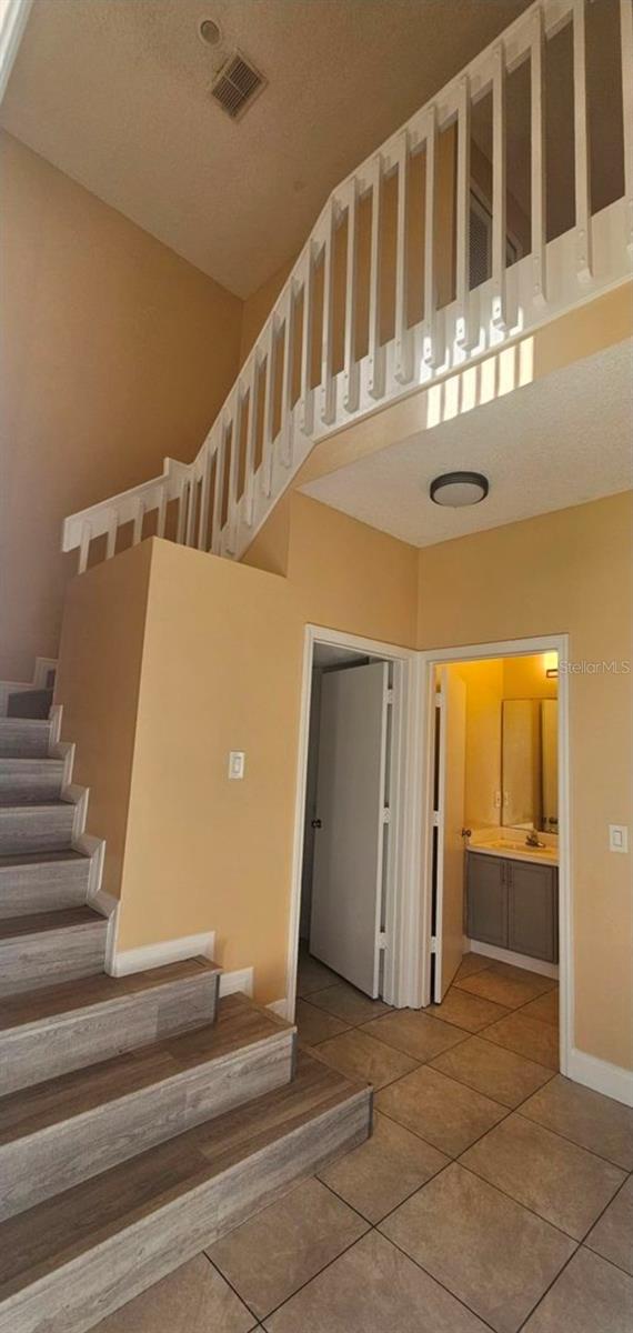 ISLAND COVE VILLAS - Residential