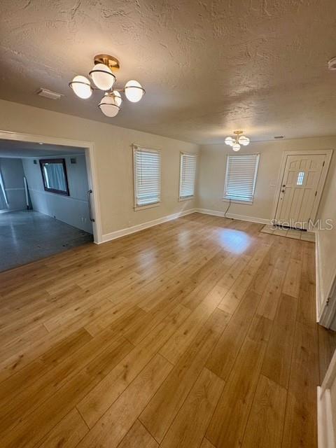WILLISTON - Residential