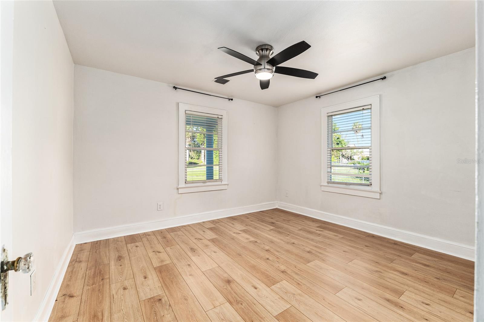 WILLISTON - Residential