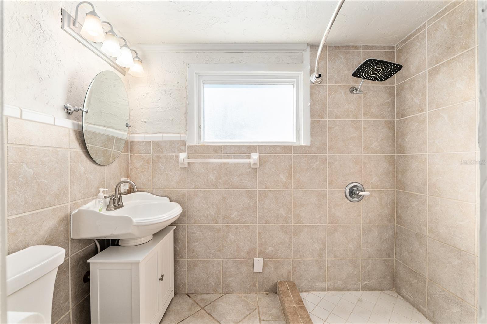 WILLISTON - Residential