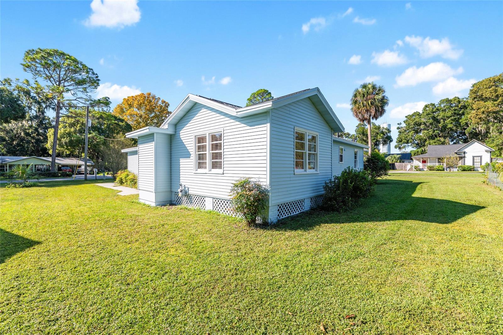 WILLISTON - Residential