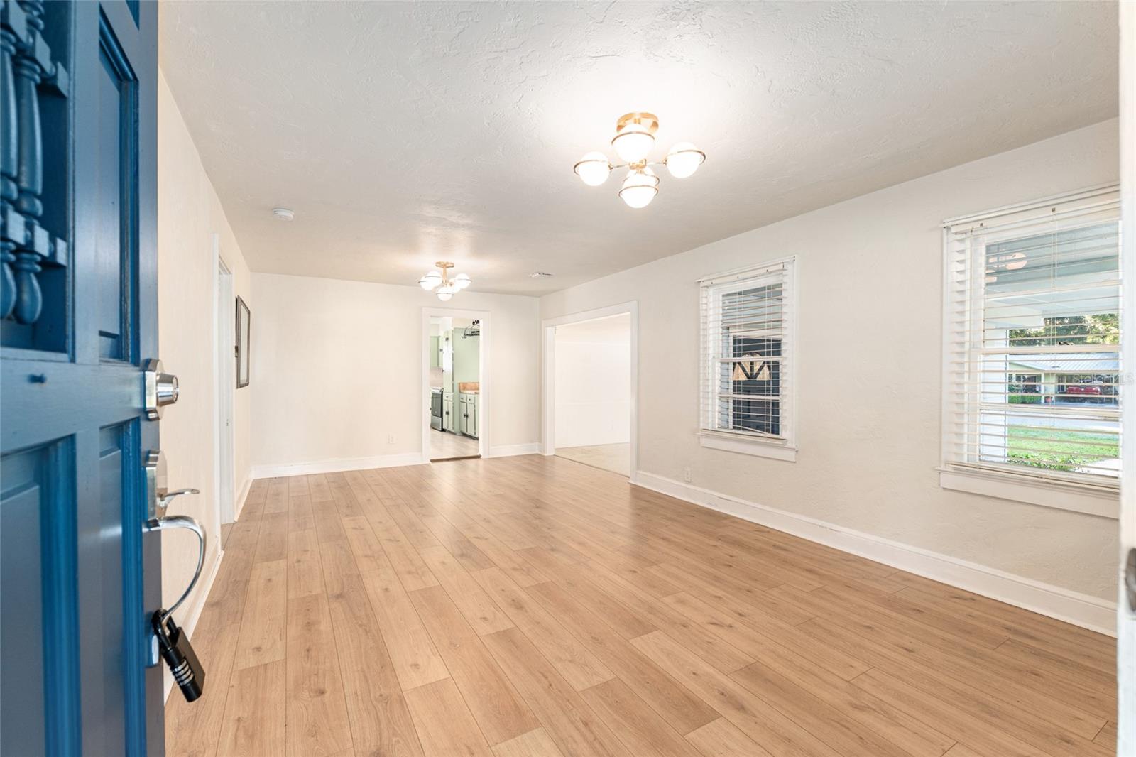 WILLISTON - Residential