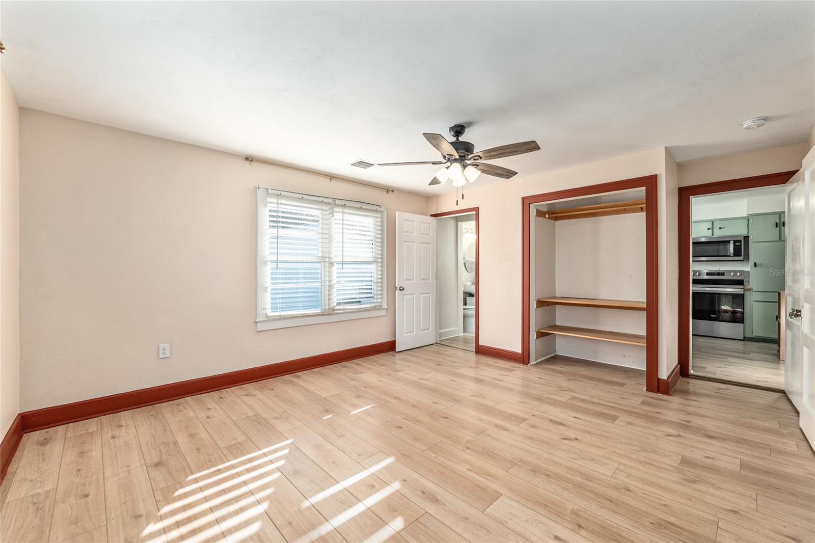 WILLISTON - Residential