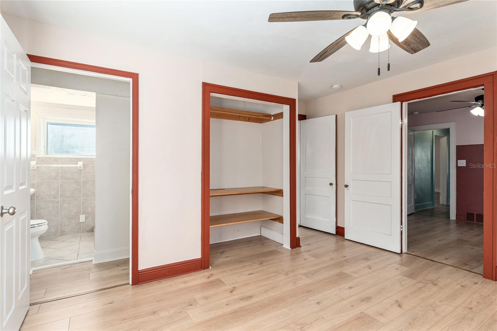 WILLISTON - Residential