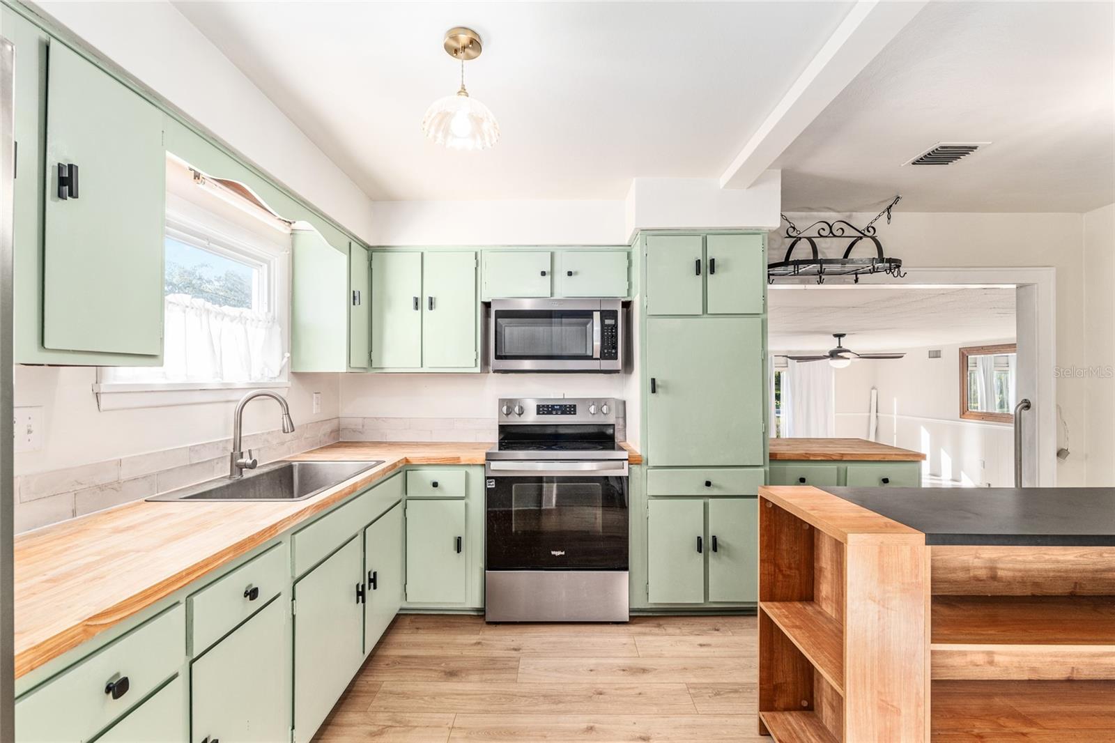 WILLISTON - Residential