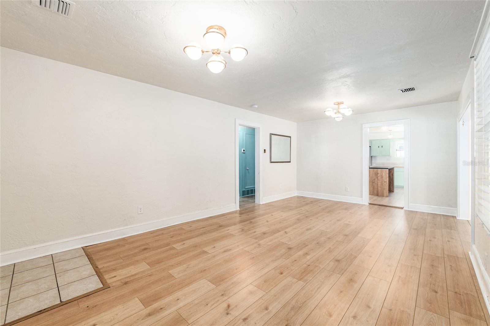 WILLISTON - Residential