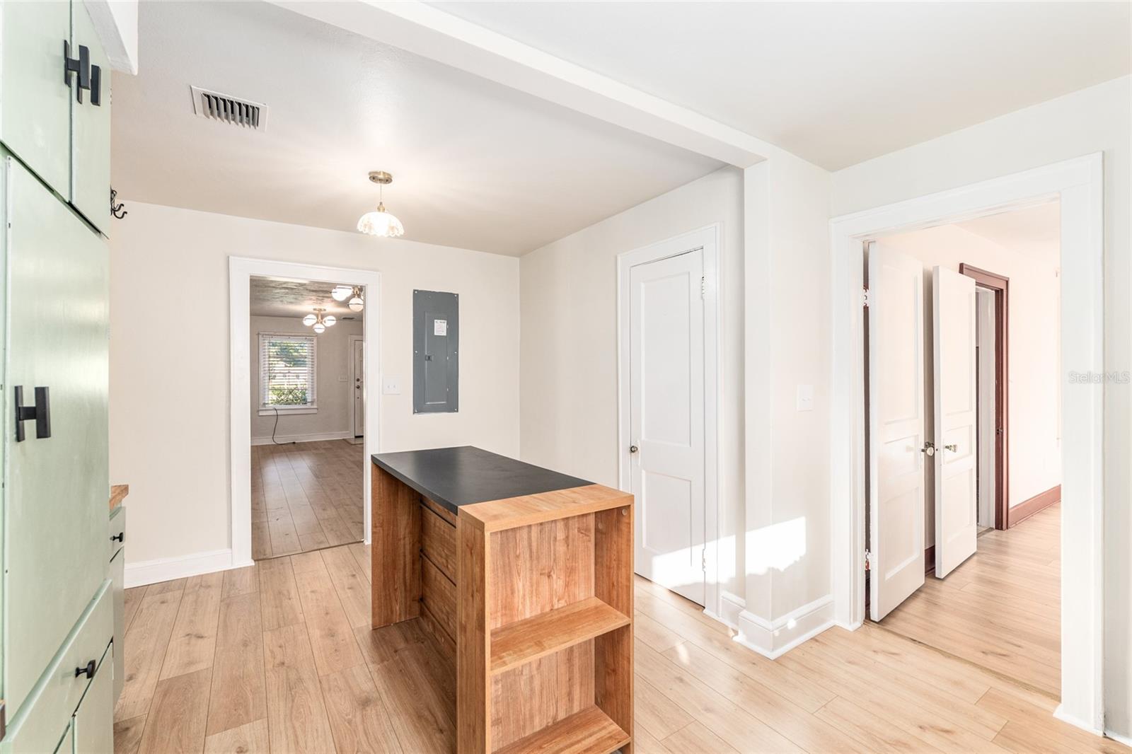 WILLISTON - Residential