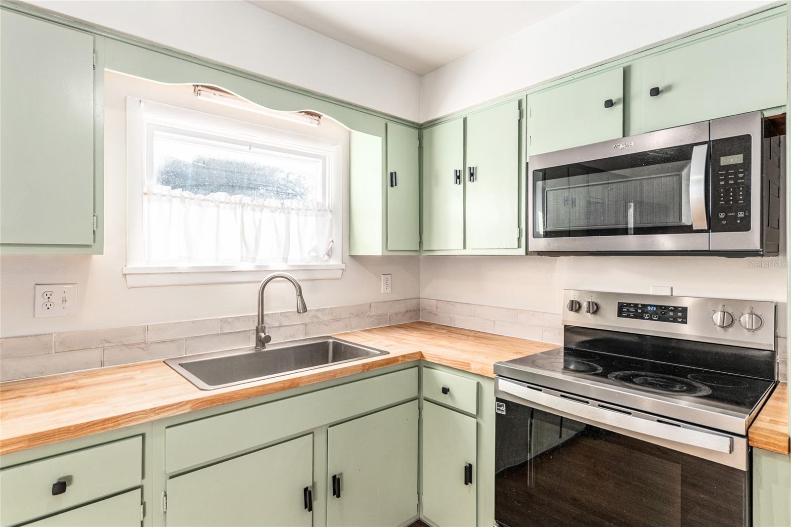 WILLISTON - Residential