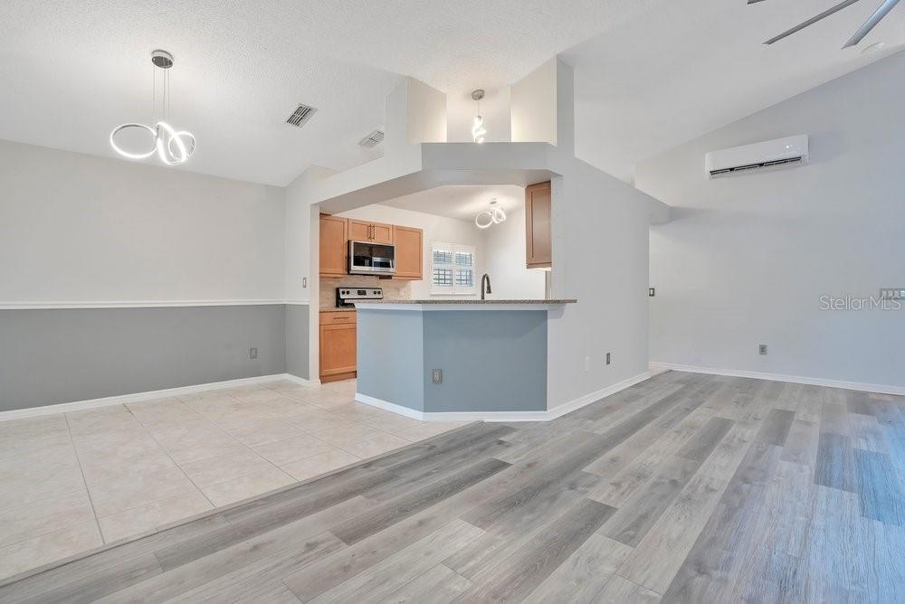 OAKS WEKIWA - Residential