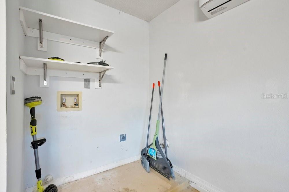 OAKS WEKIWA - Residential