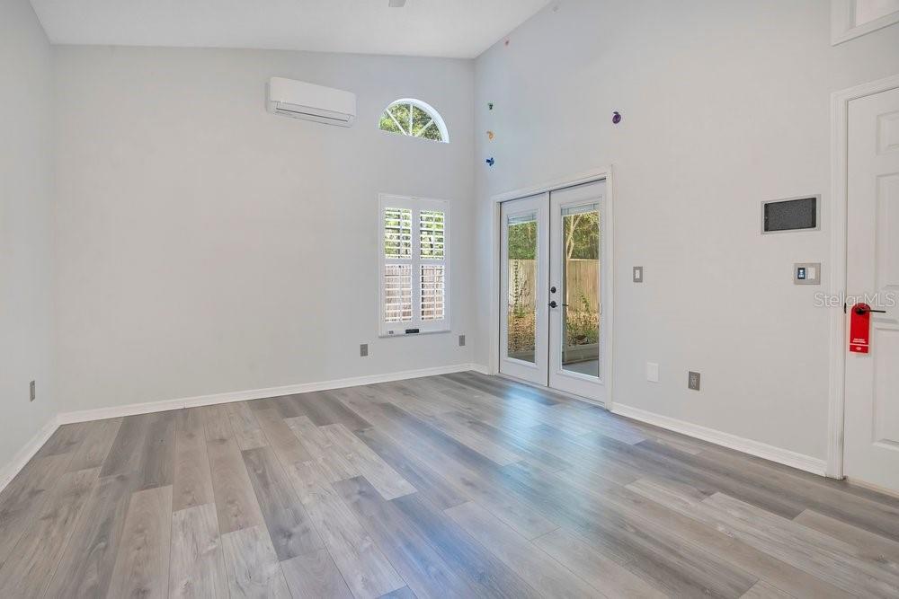 OAKS WEKIWA - Residential