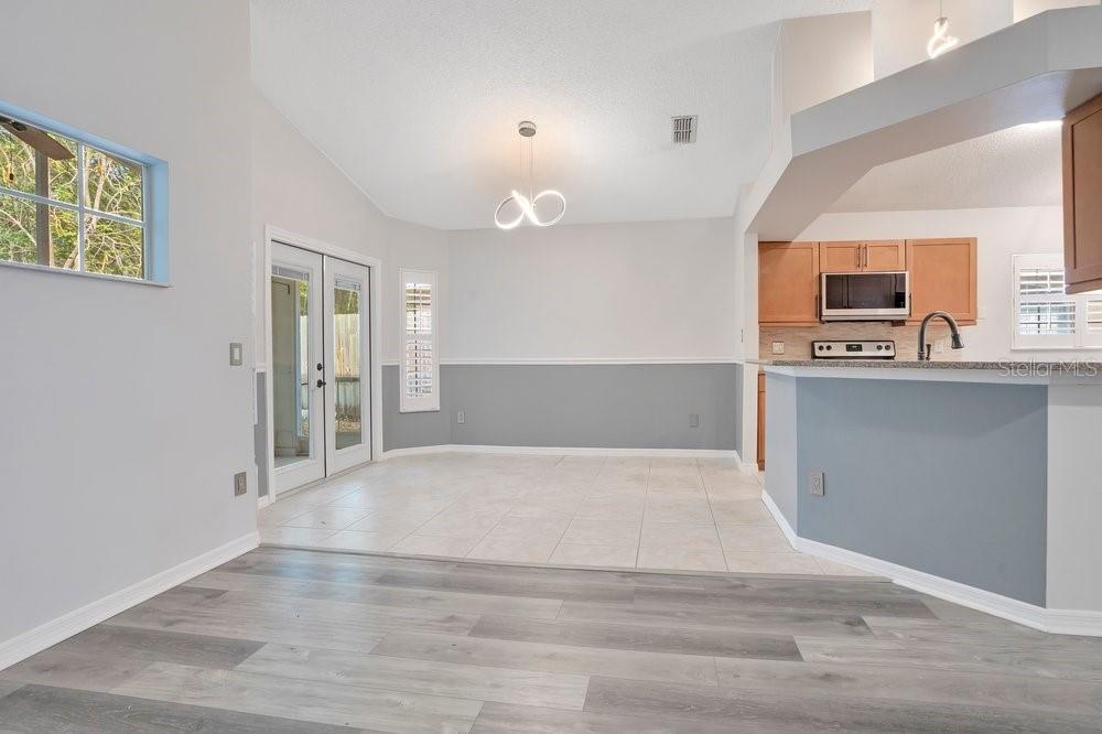 OAKS WEKIWA - Residential