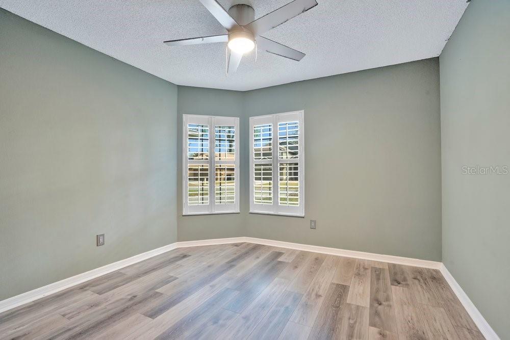 OAKS WEKIWA - Residential