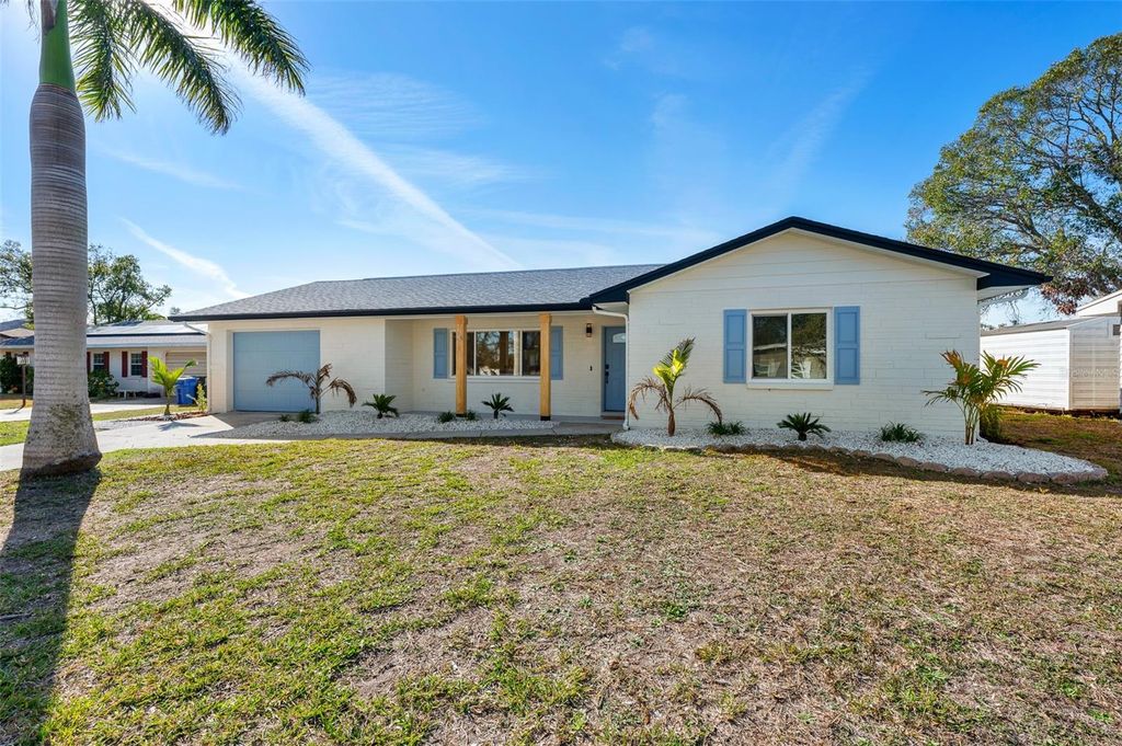 Photo of 105 12th Street SW, Ruskin, FL 33570 (MLS # O6383810)