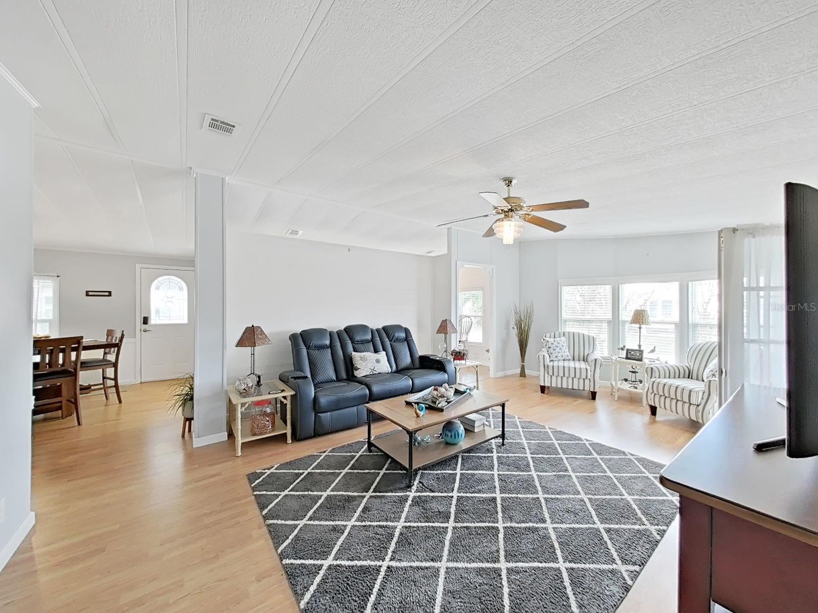 FOXWOOD LAKE ESTATES - Residential