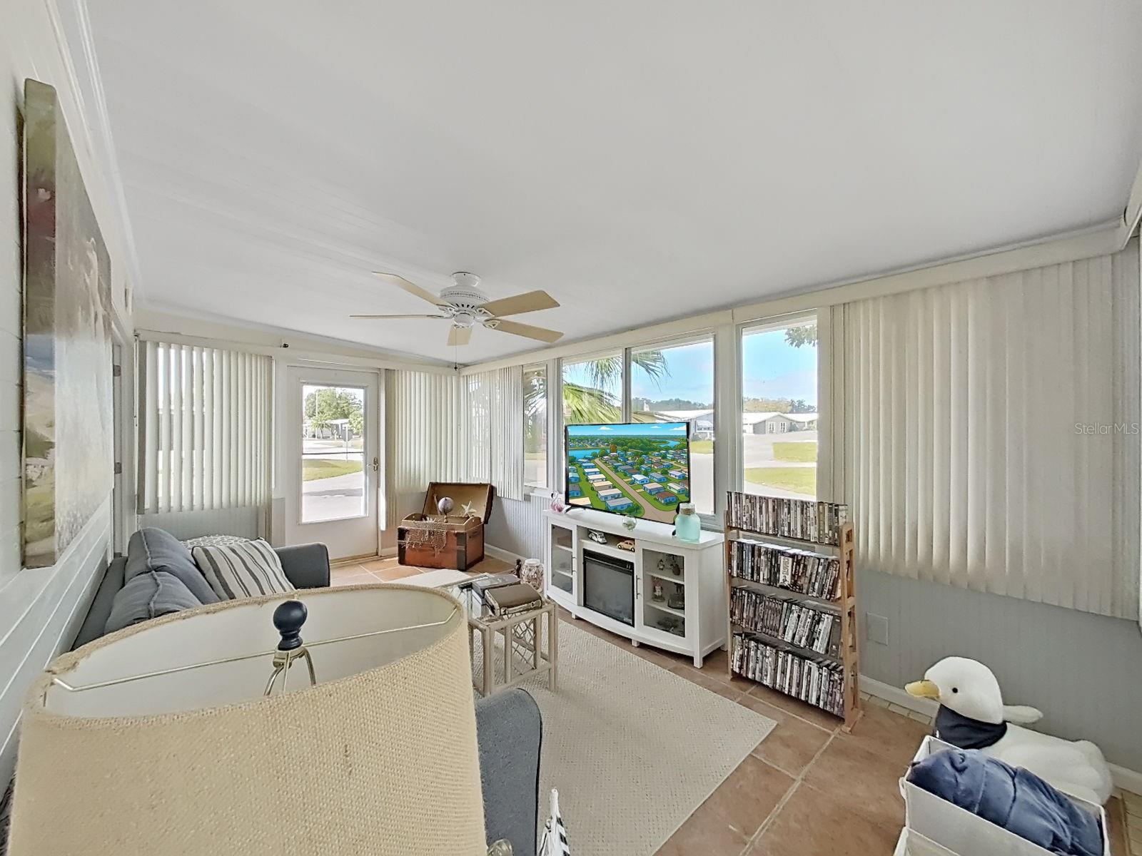 FOXWOOD LAKE ESTATES - Residential