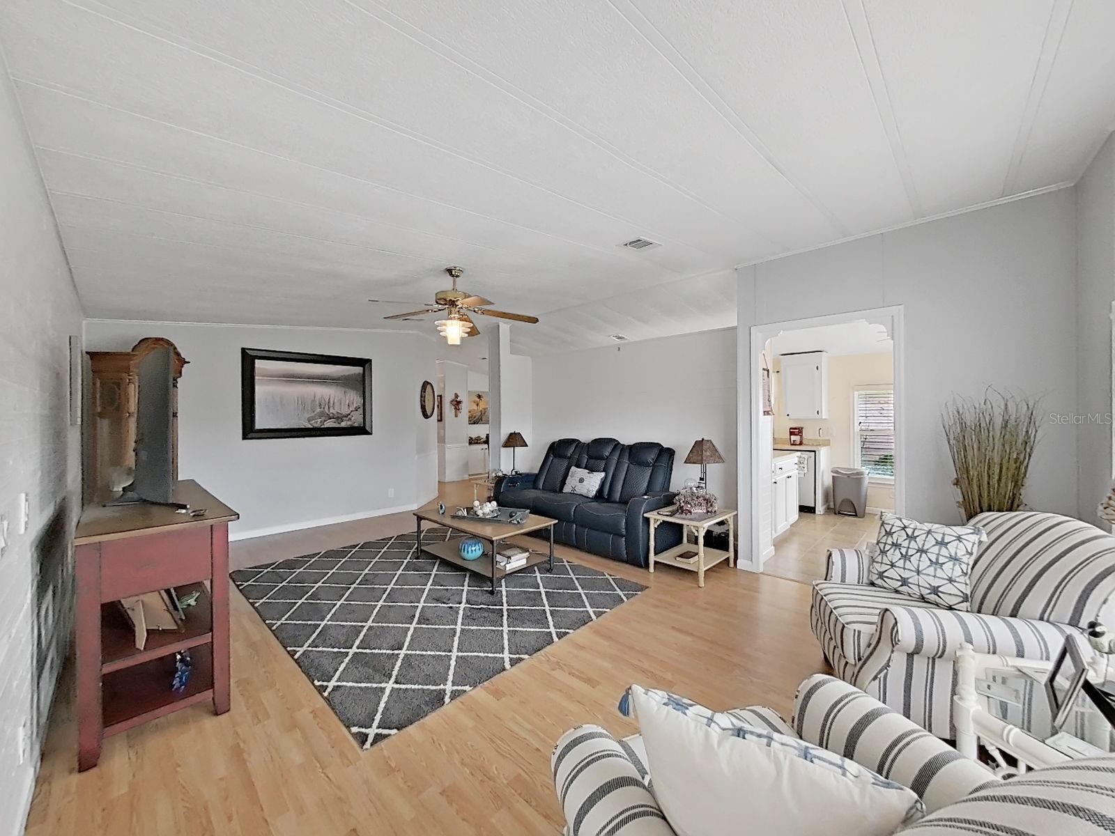 FOXWOOD LAKE ESTATES - Residential