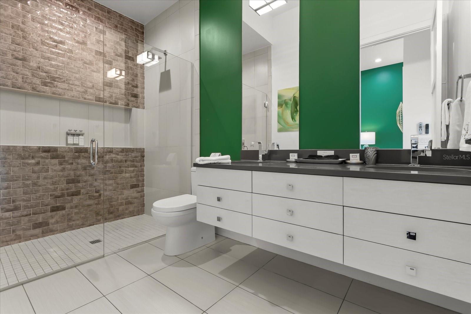 REUNION WEST VLGS NORTH - Residential