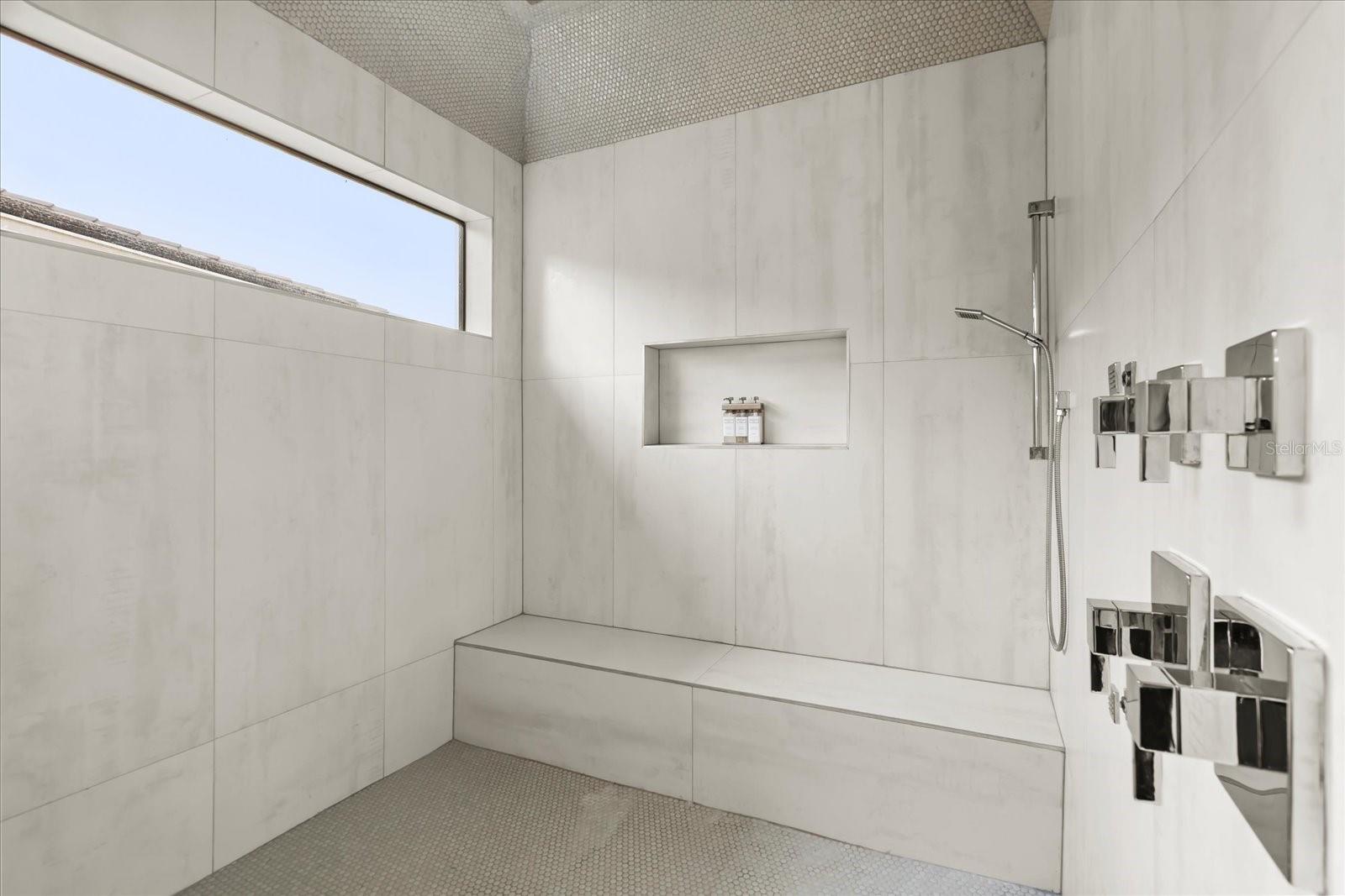 REUNION WEST VLGS NORTH - Residential