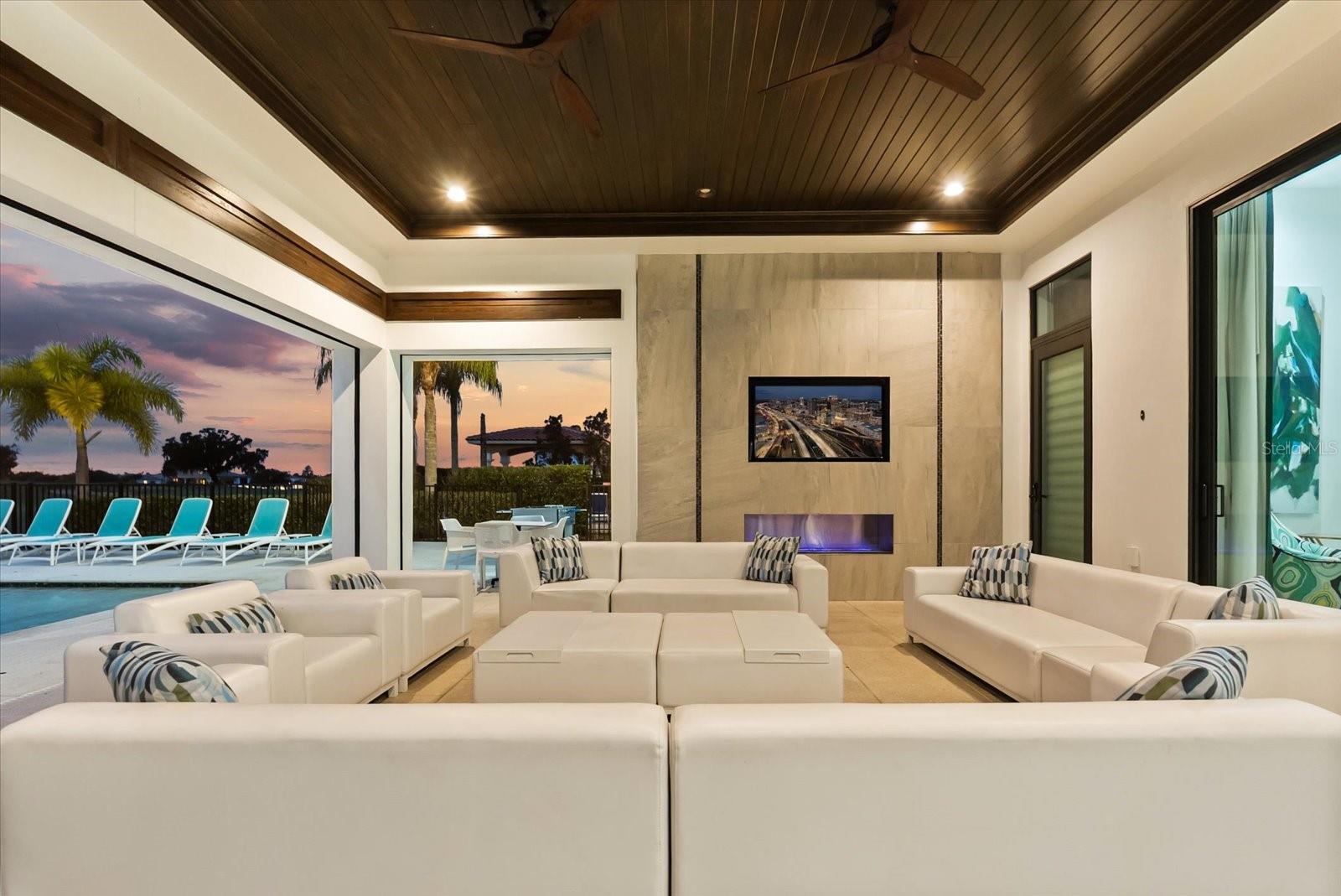 REUNION WEST VLGS NORTH - Residential