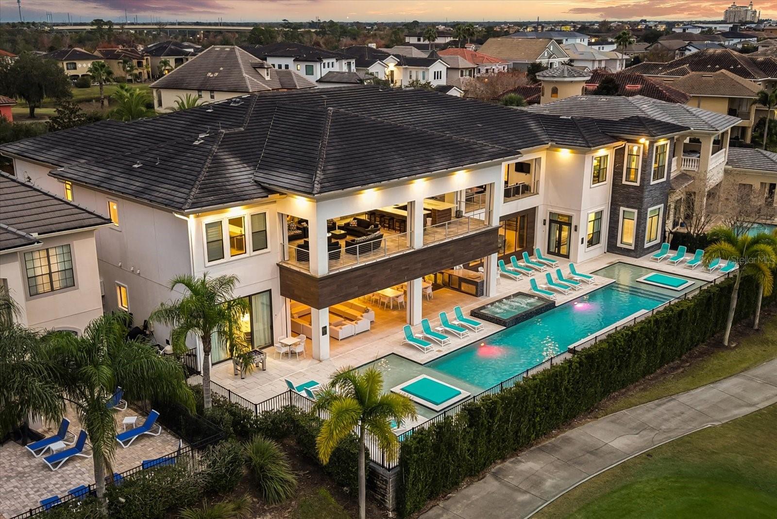 REUNION WEST VLGS NORTH - Residential