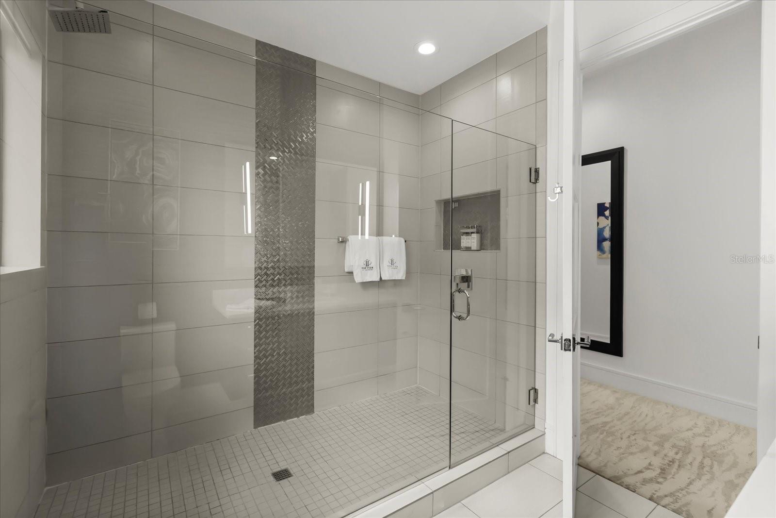 REUNION WEST VLGS NORTH - Residential