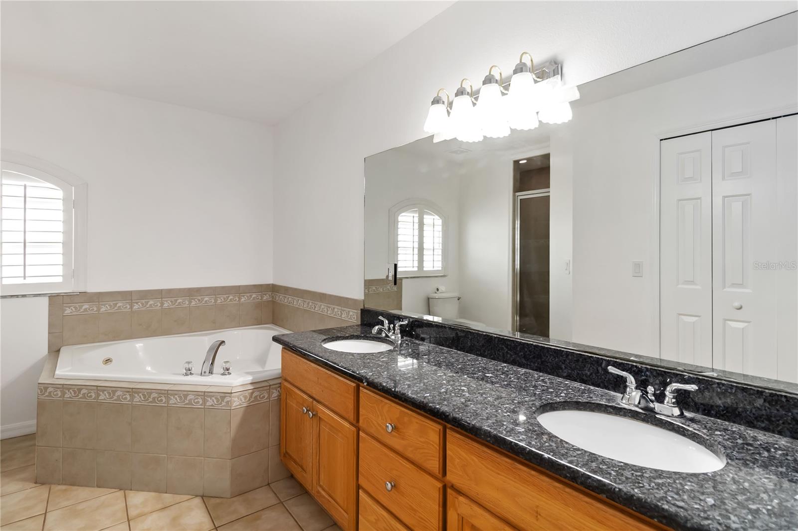 PLATTERS ADD - Residential