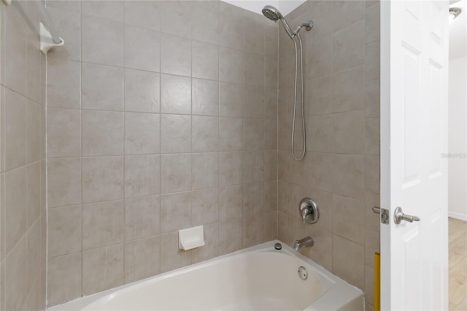 PLATTERS ADD - Residential