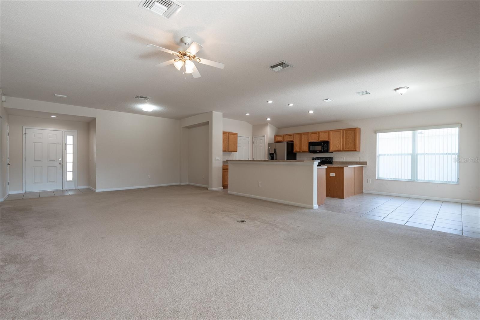 RED HAWK - Residential Lease