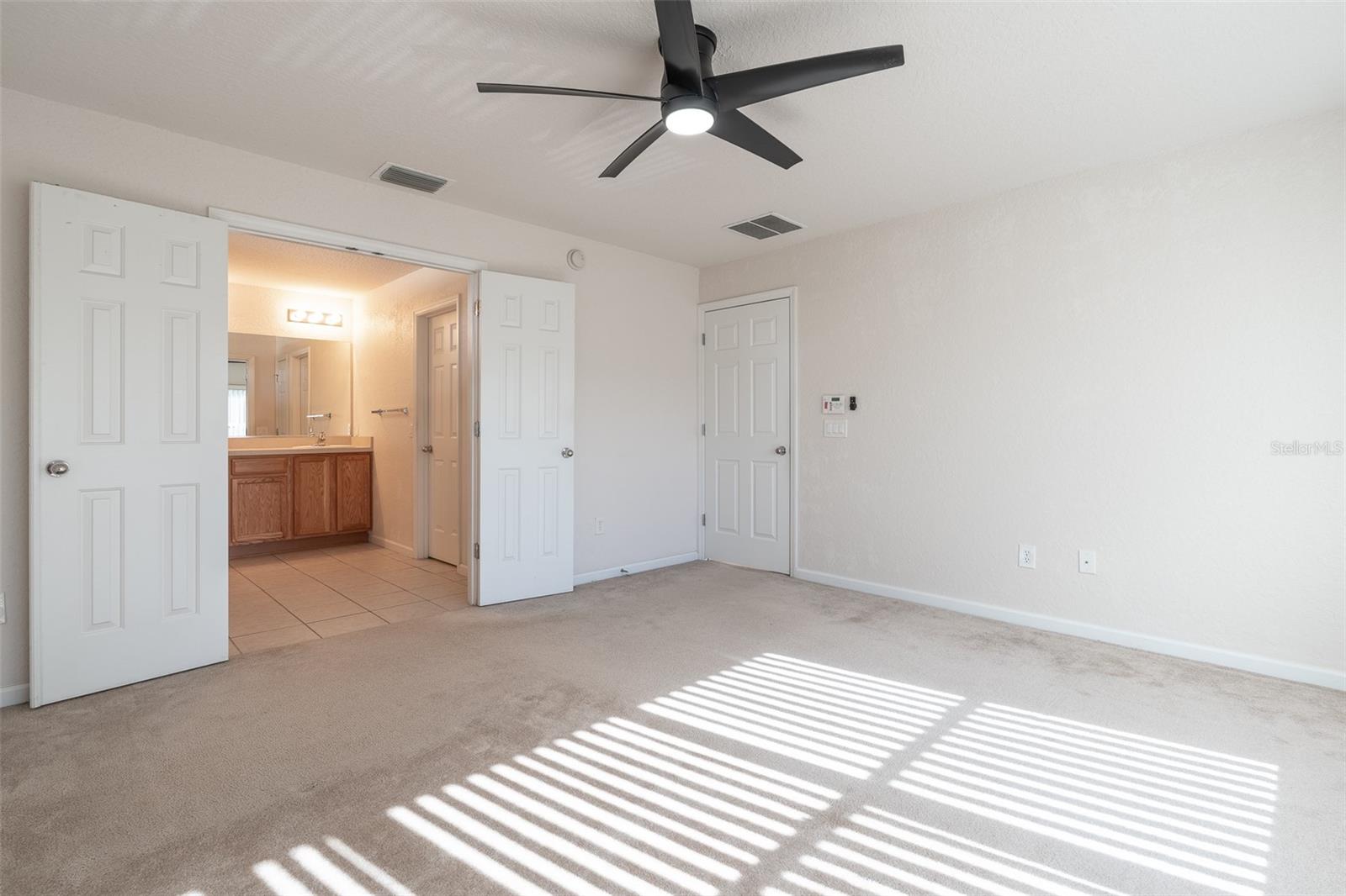 RED HAWK - Residential Lease