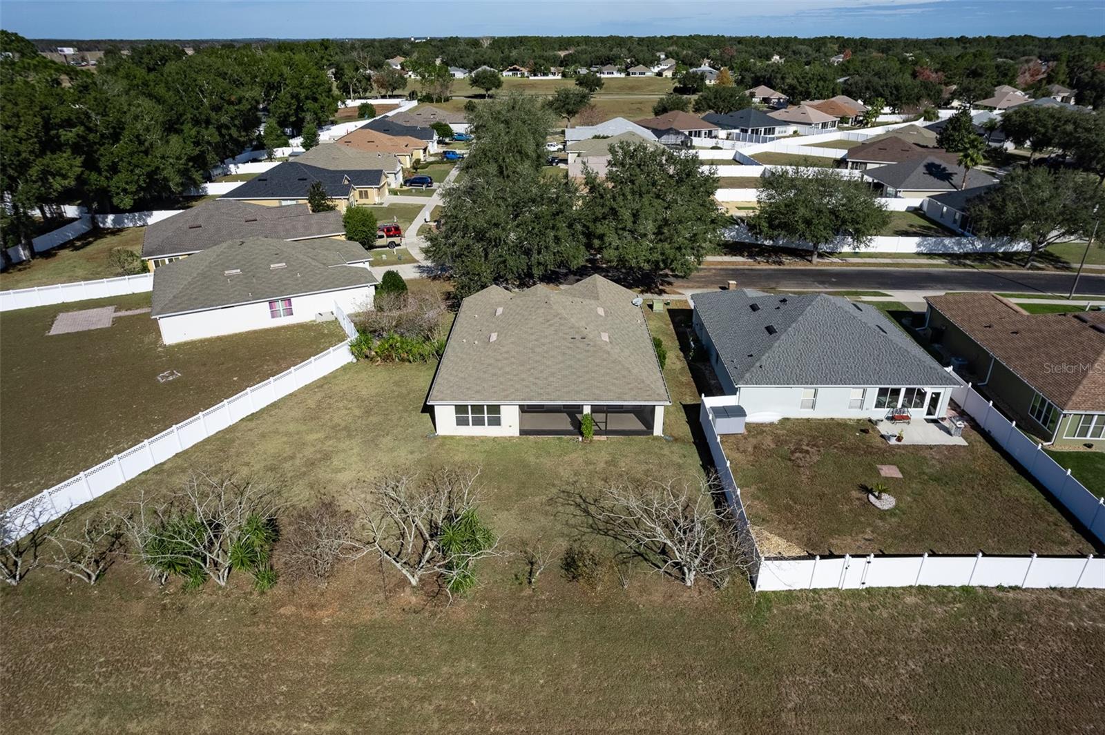 RED HAWK - Residential Lease