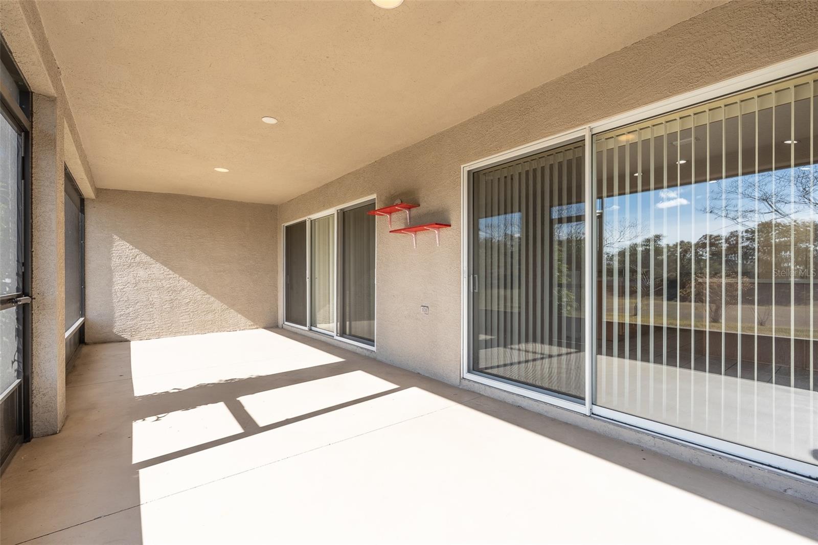 RED HAWK - Residential Lease