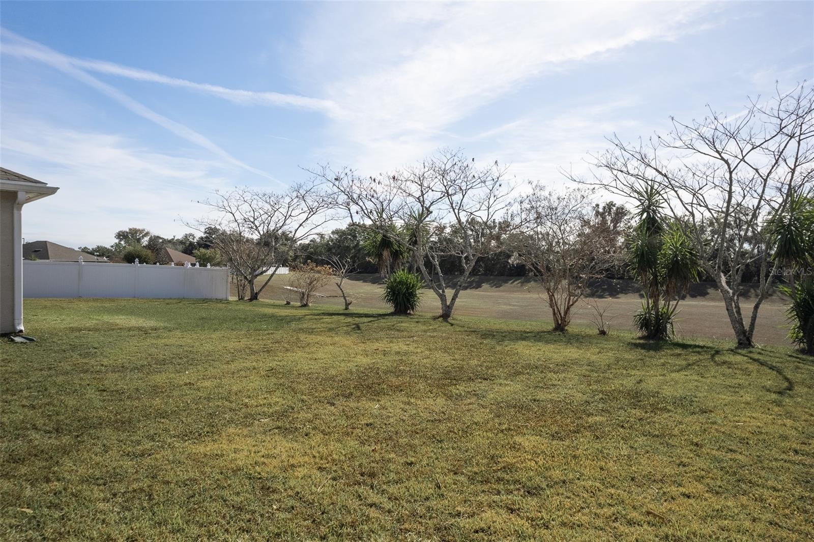 RED HAWK - Residential Lease