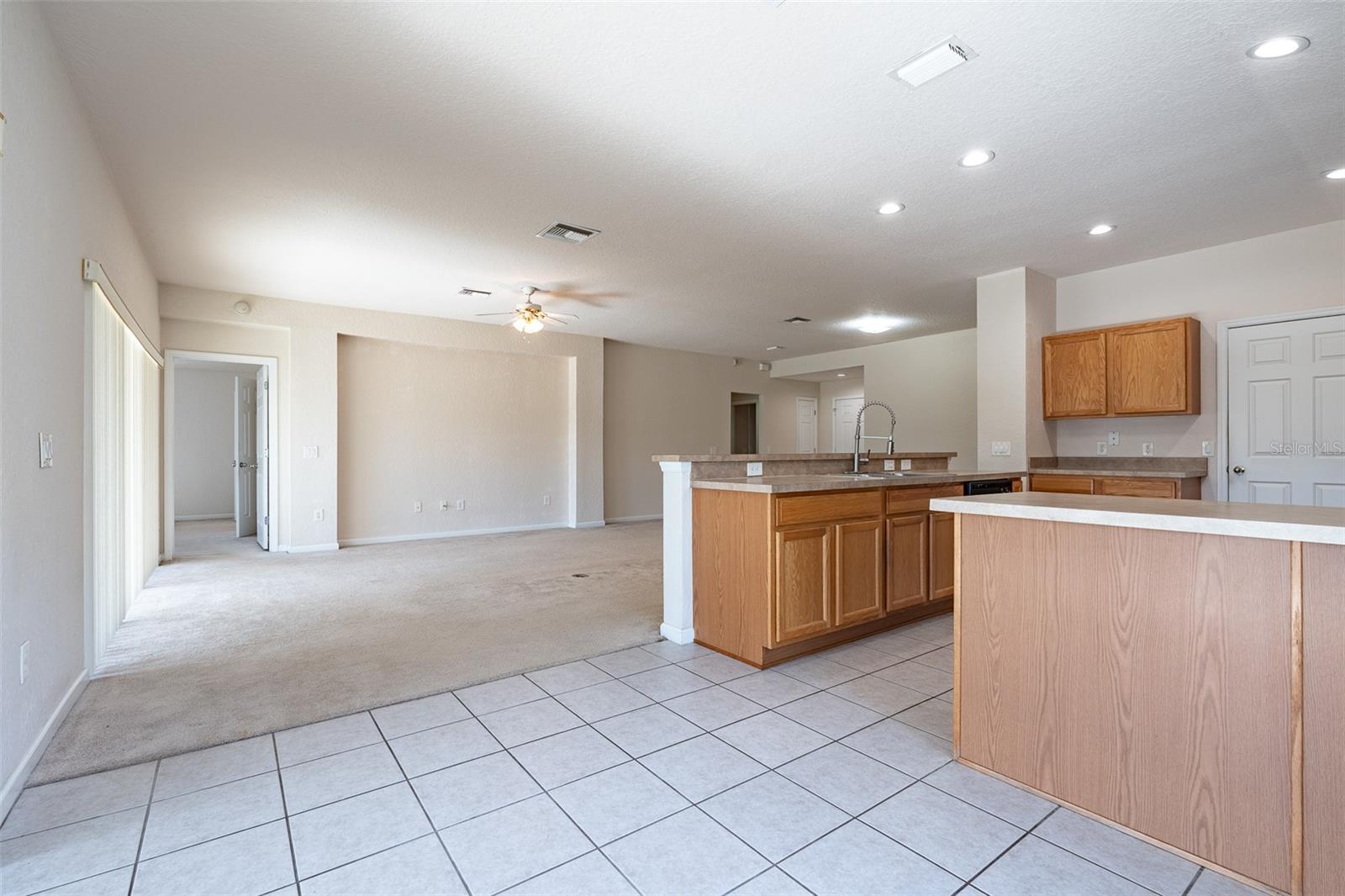 RED HAWK - Residential Lease