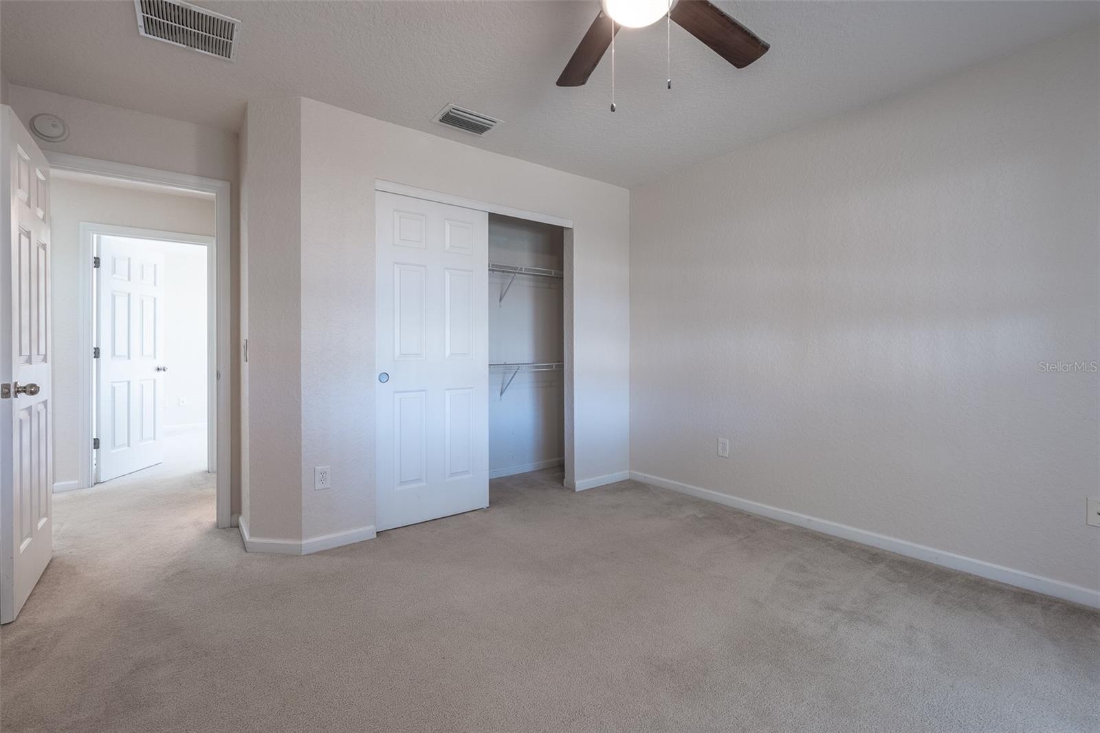 RED HAWK - Residential Lease