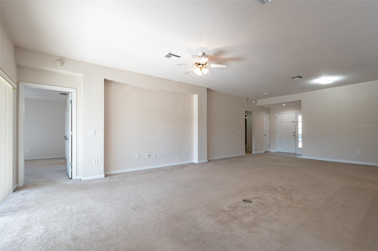 RED HAWK - Residential Lease