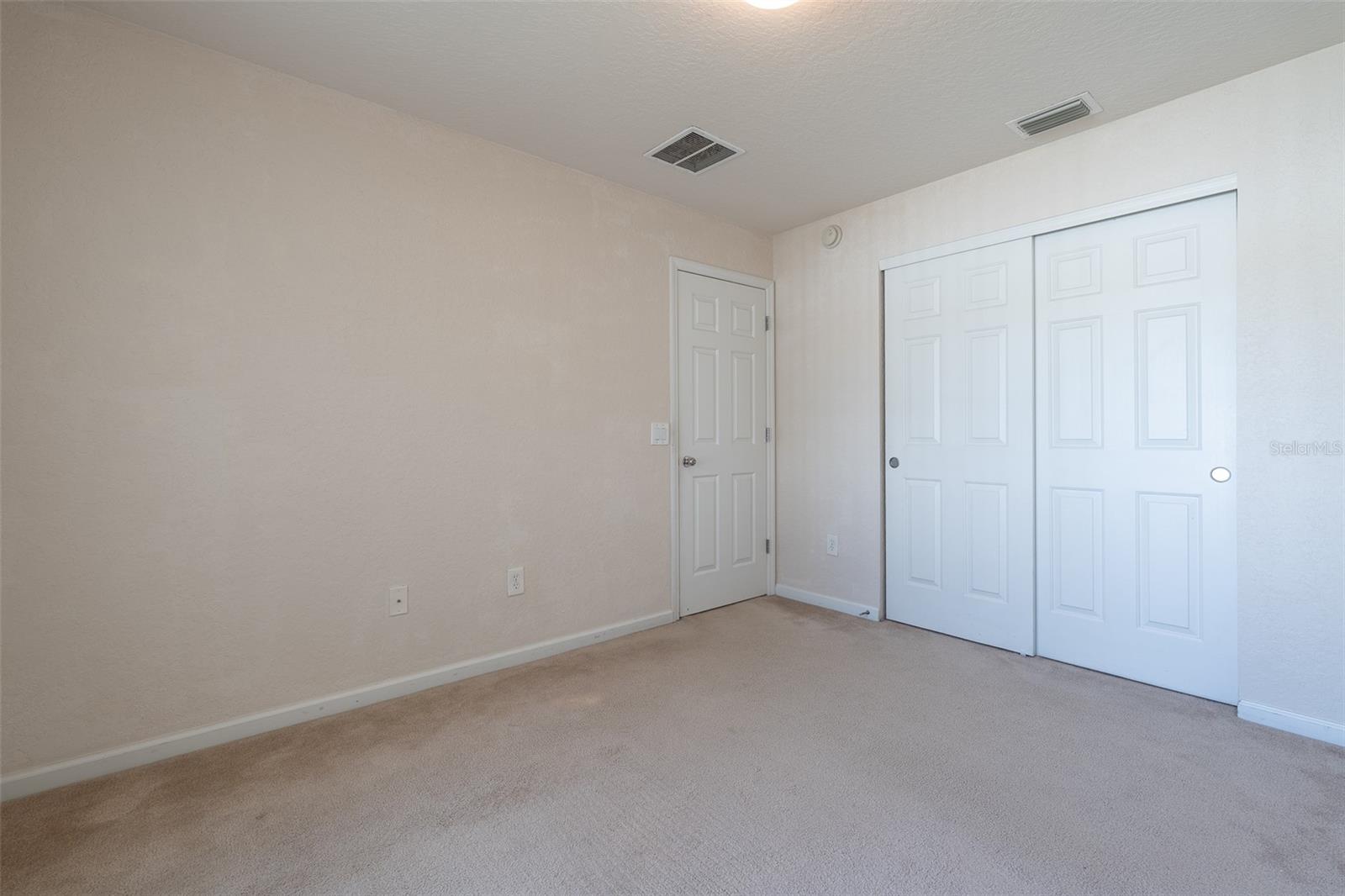 RED HAWK - Residential Lease