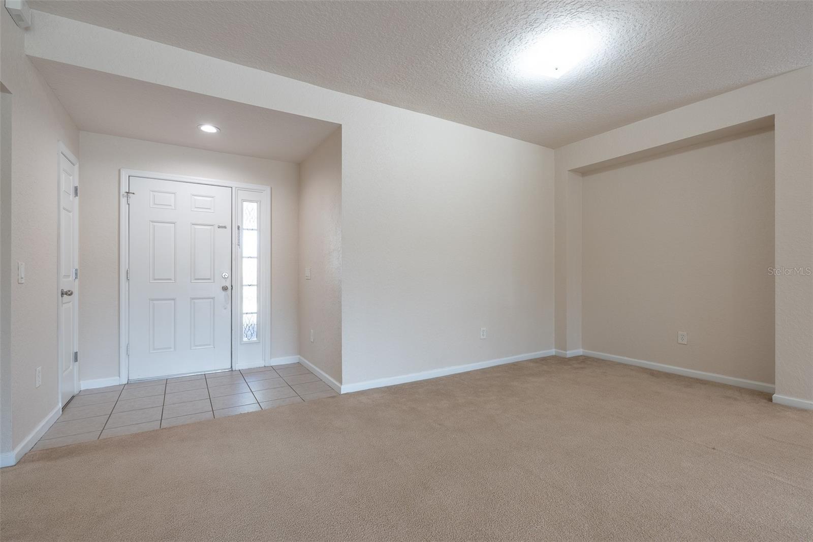 RED HAWK - Residential Lease