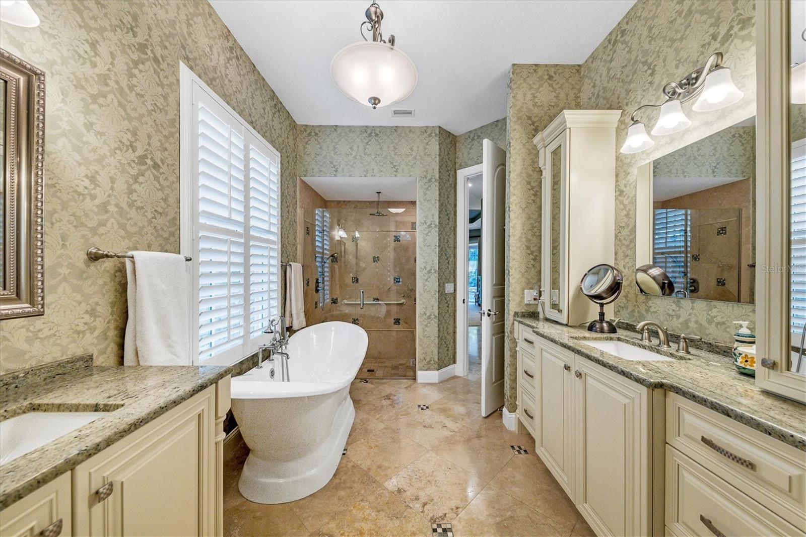 OYSTER BAY ESTATES - Residential