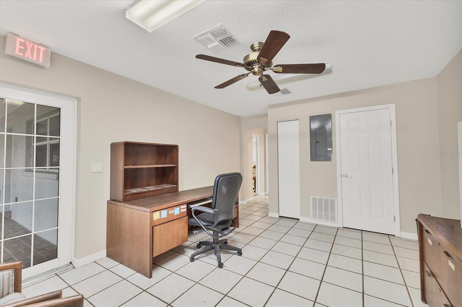 MYAKKA CITY - Commercial Sale