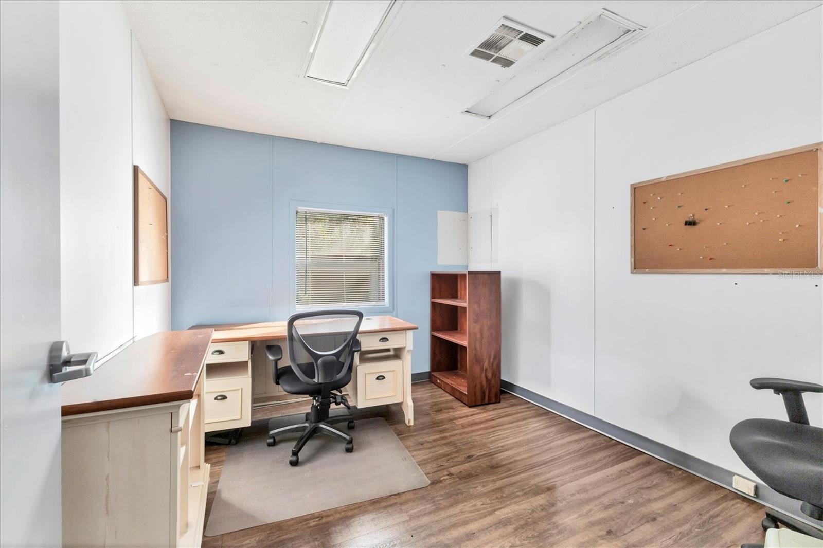 MYAKKA CITY - Commercial Sale