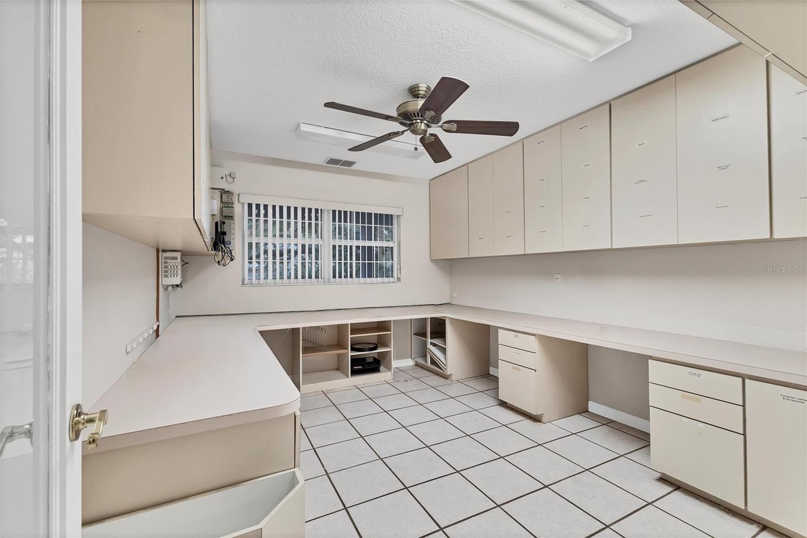 MYAKKA CITY - Commercial Sale