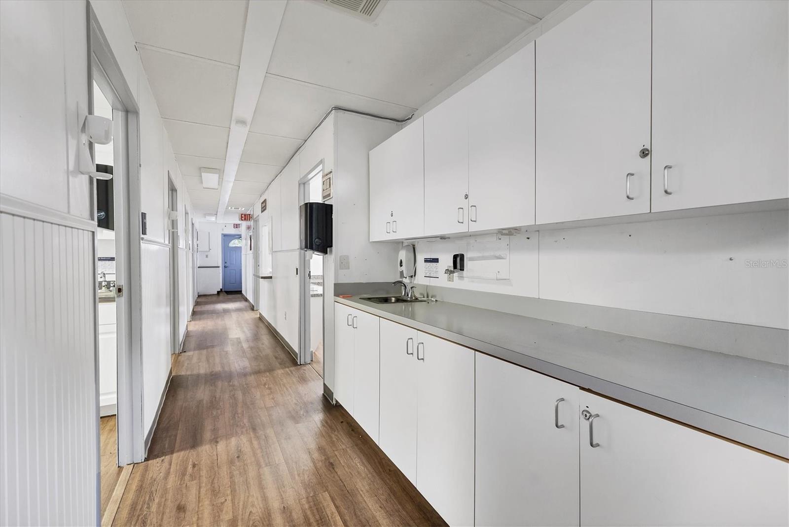 MYAKKA CITY - Commercial Sale