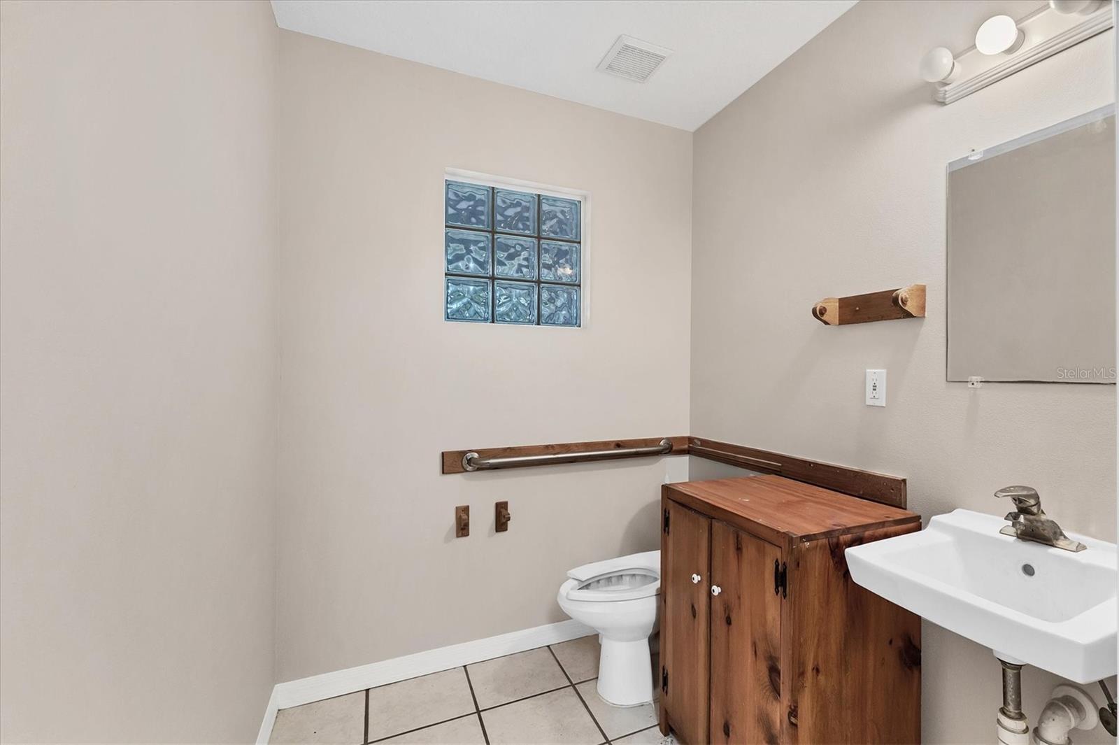 MYAKKA CITY - Commercial Sale