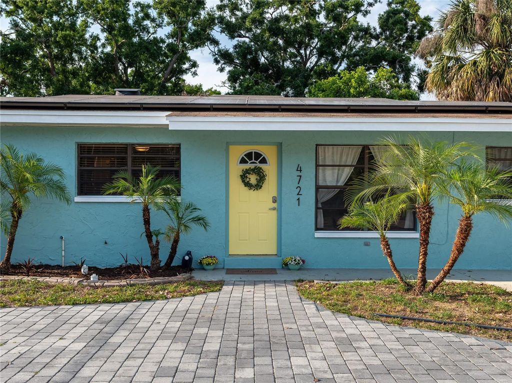 Photo of 4721 W Iowa Avenue, Tampa, FL 33616 (MLS # TB8459722)